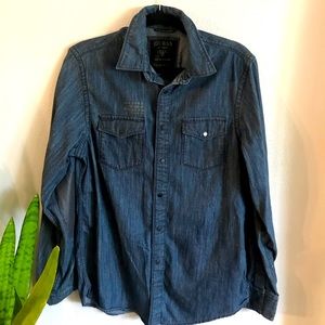 Denim snap closure Guess shirt. Women’s Sz.L